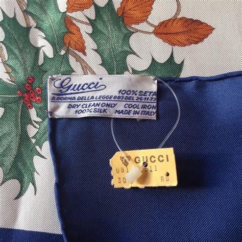 gucci scarf tag